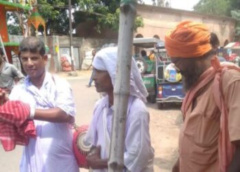 বাড়ির সামনে কীর্তন করায় ৩  কীর্তনিয়াকে ব্যাপক মারধরের অভিযোগ কালনা পুরসভার চেয়ারম্যানের বিরুদ্ধে- ফেসবুকের পোস্ট ঘিরে চাঞ্চল্য