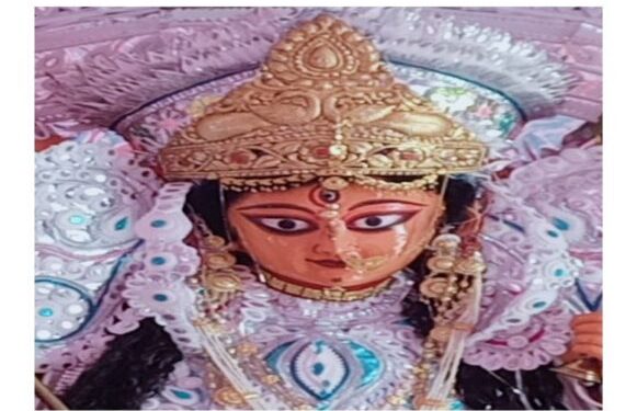 বাঁকুড়ার রায় বাড়ির পুজো যেন মিলনমেলা