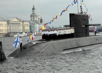 রাশিয়ার পারমাণবিক অস্ত্রবাহী সাবমেরিন বেলগরদ নিয়ে সতর্ক করল ন্যাটো