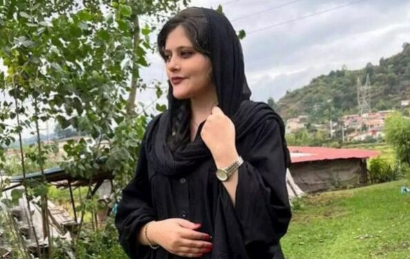 অসুস্থতার কারনে মেহসা আমিনির মৃত্যু হয়েছে বলে দাবি ইরান সরকারে,  মারধরে মৃত্যুর দাবিতে অনড় পরিবার