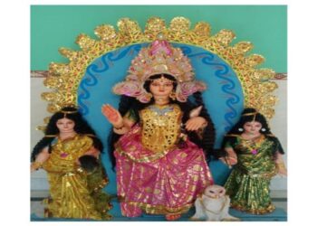 আউশগ্রামের কেলেটিতে লক্ষ্মী পুজোয় পাওয়া যায় দুর্গাপুজোর আনন্দ