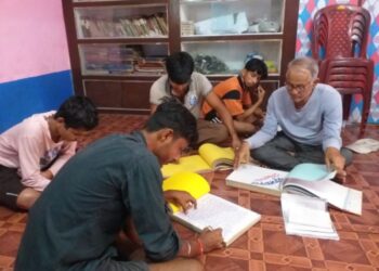 ১৯৪৭ সাল থেকে কোজাগরী লক্ষ্মী পূজায় বর্ধমানের আনগুনা গ্রামে প্রকাশিত হয়ে আসছে হাতে লেখা সাহিত্য পত্রিকা