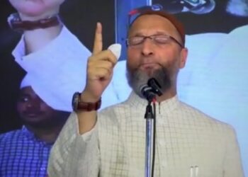 “তোমরা চাইলে বিকিনি পর, আমার স্বপ্ন হিজাব পরিহিতা প্রধানমন্ত্রী হবে” : আসাদউদ্দিন ওয়াইসি