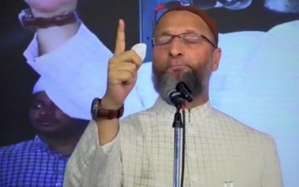 “তোমরা চাইলে বিকিনি পর, আমার স্বপ্ন হিজাব পরিহিতা প্রধানমন্ত্রী হবে” : আসাদউদ্দিন ওয়াইসি