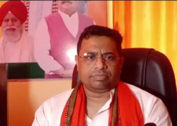 ‘ইডি,সিবিআই-এর জেরা থেকে বাঁচতে অভিষেক ইউএসএ পালিয়ে গেছেন’- মন্তব্য সৌমিত্র খাঁর