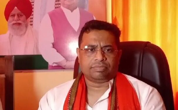 ‘ইডি,সিবিআই-এর জেরা থেকে বাঁচতে অভিষেক ইউএসএ পালিয়ে গেছেন’- মন্তব্য সৌমিত্র খাঁর