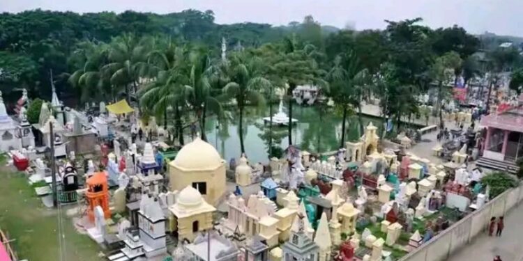 দীপাবলি উৎসব ঘিরে সেজে উঠেছে বরিশালের শতাব্দী প্রাচীন কাউনিয়া মহাশ্মশান