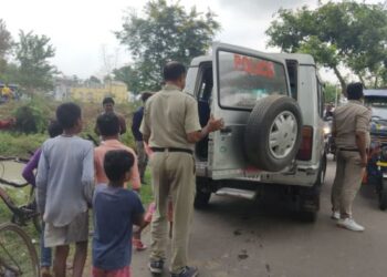 ছাগল চুরিকে কেন্দ্র করে তুলকালাম কান্ড ভাতারের পালাড় গ্রামে