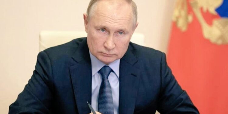 যুদ্ধে অনিচ্ছা প্রকাশ করলেই সৈন্যদের গুলি করার নির্দেশ পুতিনের