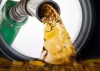 মাসের শুরুতেই মানুষকে স্বস্তি দিল কেন্দ্র সরকার, দাম কমলো পেট্রোল এবং ডিজেলের