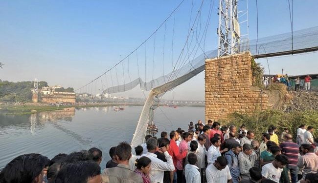 গুজরাটের সেতু বিপর্যয় : সংস্কারে বড়সড় দূর্নীতি,আসামিদের পক্ষে মামলা লড়বেন না মরবির কোনো আইনজীবী