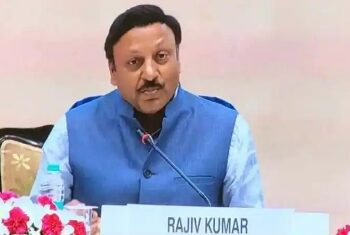 গুজরাট বিধানসভা নির্বাচনের দিনক্ষণ ঘোষণা করল নির্বাচন কমিশন