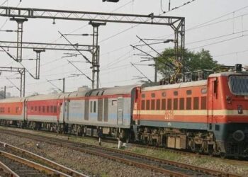মাত্র ১ টাকার বিনিময়ে ১০ লাখ টাকার এই সুবিধা দিচ্ছে ভারতীয় রেল