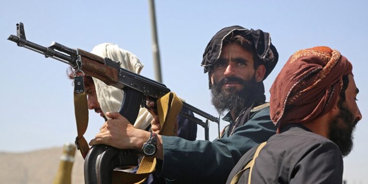 তালিবান যোদ্ধাদের পরিষ্কার পরিচ্ছন্নতা পালন ও সুগন্ধি মাখার পরামর্শ দিলেন আফগান স্বরাষ্ট্র মন্ত্রণালয়ের প্রধান