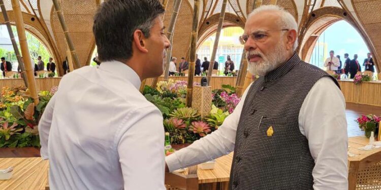 প্রতি বছর তিন হাজার ভারতীয় চাকরি প্রার্থীদের ভিসা দেওয়ার ঘোষণা করলেন ঋষি সুনাক