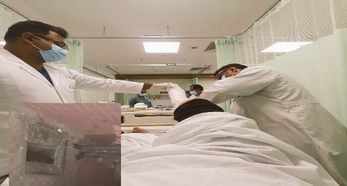 ঢাকায় ম্যানহোলে পড়ে আহত জার্মান রাষ্ট্রদূত, টুইটারে কটাক্ষ কূটনীতিকের