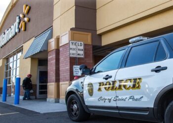 আমেরিকায় ফের বন্দুকবাজের হামলা, নিহত ১০