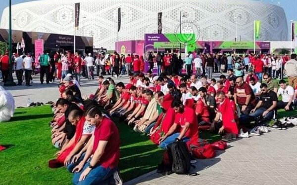 ইসলাম ধর্ম প্রচারের জন্য বিশ্বকাপের মঞ্চকে বেছে নিয়েছে কাতার, ক্রিকেট বিশ্বকাপের মঞ্চে কি হিন্দু ধর্মের প্রচারের সাহস দেখাতে পারবে ভারত ?