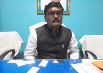 চাকরির বিনিময়ে তরুনীকে সহবাসের প্রস্তাব, দাঁইহাট পুরসভার তৃণমুল কাউন্সিলের অডিও ভিডিও ভাইরাল