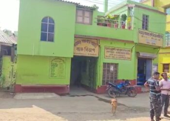 তৃণমূলের গোষ্ঠীদ্বন্দ্বে একসাথে ৮ সদস্য পদত্যাগ করায় অচলাবস্থা বর্ধমানের জামার সমবায় সমিতিতে