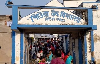 দুয়ারে সরকারের সরকারী ফর্ম কেউ বিক্রি করলে কড়া ব্যবস্থা নেওয়া হবে-জানিয়ে দিলেন পঞ্চায়েত মন্ত্রী