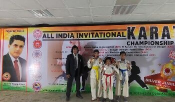 সর্বভারতীয় ক্যারাটে প্রতিযোগিতায় ৬ পদক জয় বর্ধমানের খুদেদের