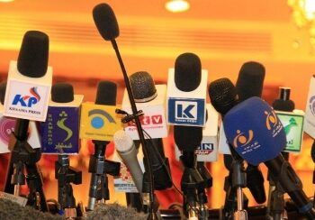 নিজেদের ভালো ভাবমূর্তি তুলে ধরতে বন্ধ হওয়া আফগান মিডিয়া হাউসকে কাজে লাগাচ্ছে পাকিস্থান