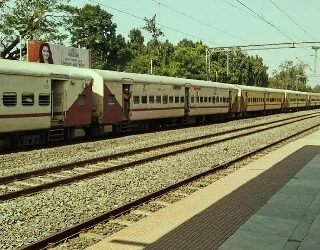 রেল কি সম্পূর্ণ বেসরকারিকরণের পথে ?
