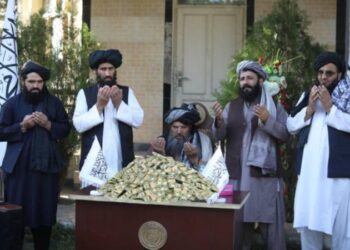 ভয় ও অর্থের লোভ দেখিয়ে ৩-৪ টে করে বিয়ে করছে তালিবানরা, মূলত সুন্দরী ও অল্পবয়সী মেয়েদের টার্গেট করছে তারা