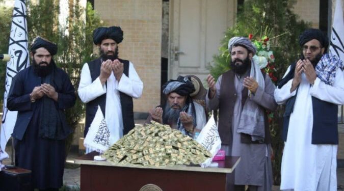 ভয় ও অর্থের লোভ দেখিয়ে ৩-৪ টে করে বিয়ে করছে তালিবানরা, মূলত সুন্দরী ও অল্পবয়সী মেয়েদের টার্গেট করছে তারা