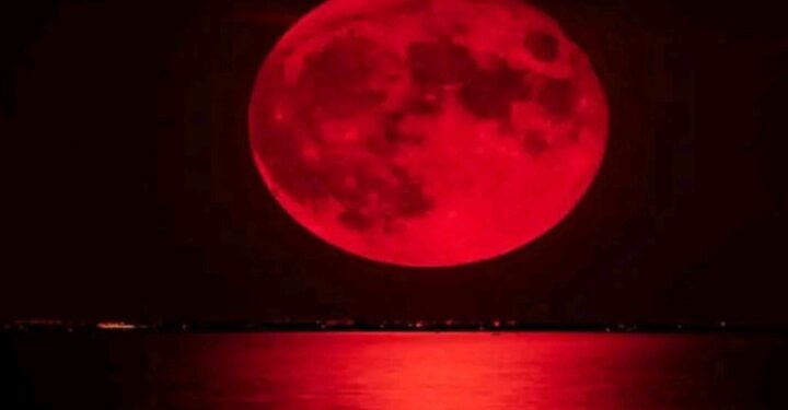 বছরের শেষ চন্দ্রগ্রহণ হতে চলেছে আজ