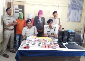 হুগলীর তিন দাগী দুস্কৃতি গ্রেপ্তার, উদ্ধার বেশ কয়েক লক্ষ টাকা মূল্যের মোবাইল ফোন ও ইলেকট্রনিক সরঞ্জাম