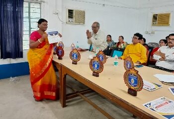 এলাকার পুজো মণ্ডপগুলোকে পুরস্কৃত করল গুসকরা পুরসভা