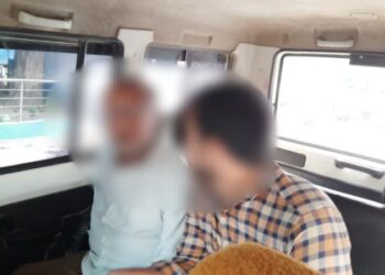 প্রাক্তন সেনা কর্মীর ২৩ লক্ষাধিক টাকা হাতিয়ে নেওয়ার দায়ে কলকাতা থেকে গ্রেপ্তার বাবা ও ছেলে