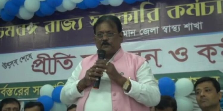 চাকরির দাবিতে আন্দোলনকারীদের বিদ্রুপ করলেন তৃণমূল বিধায়ক নির্মল মাঝি