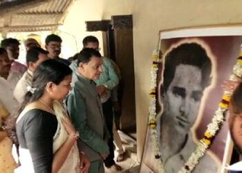 বিপ্লবী বটুকেশ্বর দত্তর ১১৩ তম জন্মদিবস সাড়ম্বরে পালিত হল তাঁর  জন্মভিটায়