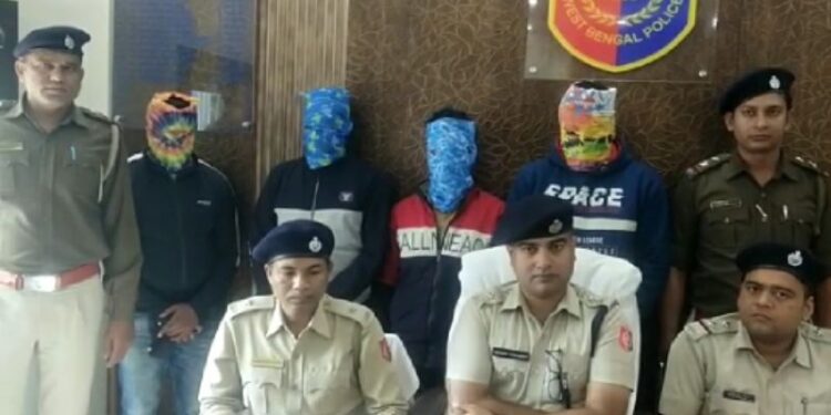 রাজ্য সরকারের ভুয়ো ওয়েবসাইট খুলে জাল চালানে আন্তরাজ্য বালি পাচার, গ্রেফতার মূল পাণ্ডা সহ ৪