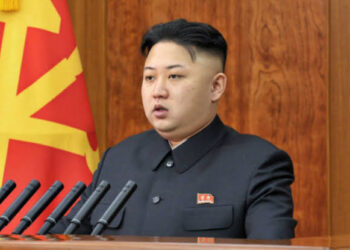 দক্ষিণ কোরিয়ার সিনেমা দেখার অপরাধে দুই স্কুল ছাত্রকে সর্বসমক্ষে গুলি করে মারা হল একনায়ক কিম জং উনের নির্দেশে