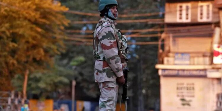 জম্মু ও কাশ্মীরের ২০ জন রাজনৈতিক নেতার নিরাপত্তা প্রত্যাহার করেছে প্রশাসন