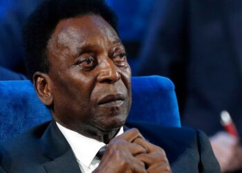 মৃত্যুর গুজবের পর মুখ খুললেন ফুটবল সম্রাট পেলে