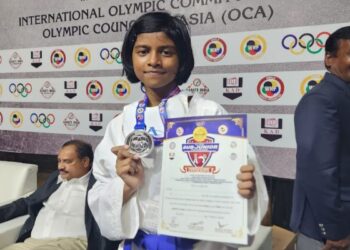 দিল্লিতে অনুষ্ঠিত সর্বভারতীয় ক্যারাটে চ্যাম্পিয়নশিপে রৌপ্য পদক জয় বর্ধমানের ছোট্ট ঈশানির