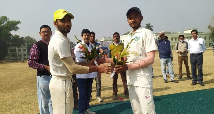 গুসকরায় শুরু হল টি-২০ ক্রিকেট প্রতিযোগিতা