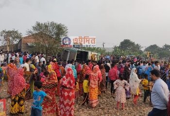 Bhatar : বেপরোয়া গতিতে যেতে গিয়ে যন্ত্রাংশ ভেঙে উলটে গেল যাত্রীবাহী বাস, জখম ৩০ যাত্রী