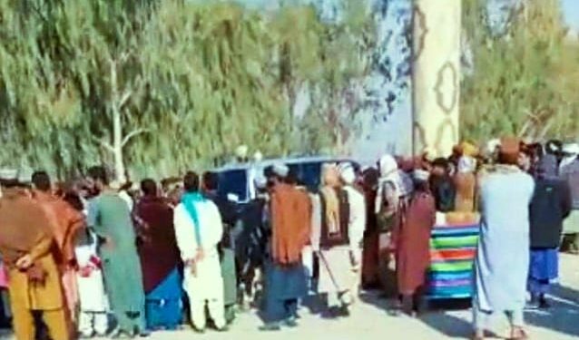 স্টেডিয়ামের মধ্যে প্রকাশ্যে মৃত্যুদণ্ড কার্যকর করল তালিবান