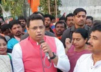 ডিসেম্বরে রাজ্যের ‘ধেরে মাথা’ অর্থাৎ মুখ্যমন্ত্রী ধরা পড়বে বলে দাবি করলেন সৌমিত্র খাঁ