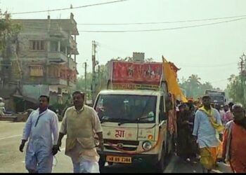 সদগুরু শ্রী শ্রীবিজয় কৃষ্ণ গোস্বামীর মূর্তি প্রতিষ্ঠা ঘিরে পদযাত্রার পরিসমাপ্তি হল নবদ্বীপে ধামে