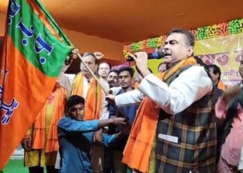 মমতা বন্দ্যোপাধ্যায় ও অভিষেক বন্দ্যোপাধ্যায়কে ‘আবর্জনা’ বলে কটাক্ষ করলেন শুভেন্দু অধিকারী