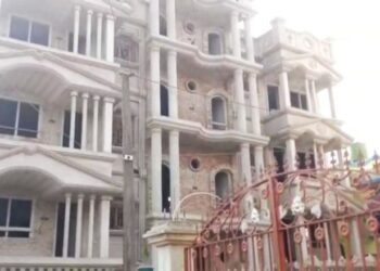 তৃণমূলের উপপ্রধান হওয়ার পাঁচ বছরের মধ্যে বিশাল অট্টালিকার মালিক, তবুও প্রধানমন্ত্রী আবাস যোজনার তালিকায় নাম