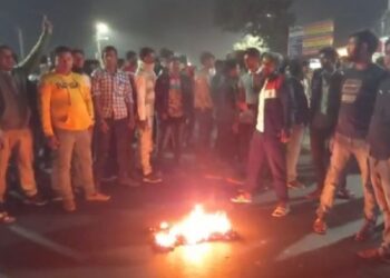 কালনা পৌরসভার বোর্ড মিটিংয়ে তৃণমূল কাউন্সালারদের চায়ের কাপ ছুড়ে মারামারি, আহত ১