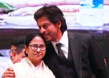 “বিশ্ব যাই করুক না কেন আমাদের মতো লোকেরা বেঁচে থাকবে” -‘পাঠান’  ছবির ‘বেশরম রং’ গান নিয়ে বিতর্কের মাঝে মন্তব্য শাহরুখ খানের